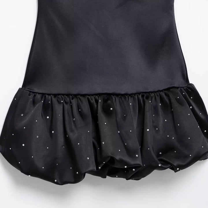 Kurzes schwarzes Kleid